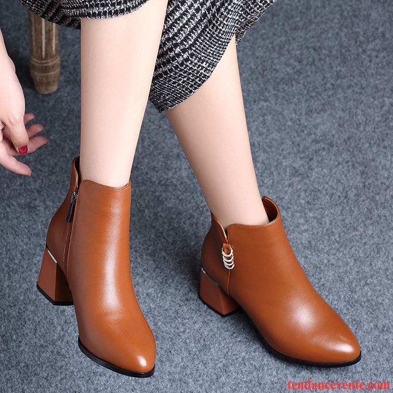 Bottes Cuir Femme Talon Haut Tous Les Assortis Courte Europe Cuir Véritable Femme Épais Pointe Pointue Talons Hauts L'automne Printemps Pérou