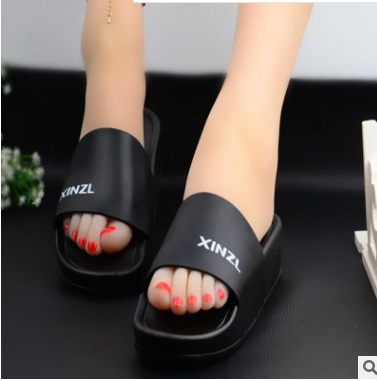 Chaussons Originaux Femme Semelle Épaisse Antidérapant Talons Compensés Escarpins Mode Femme Été