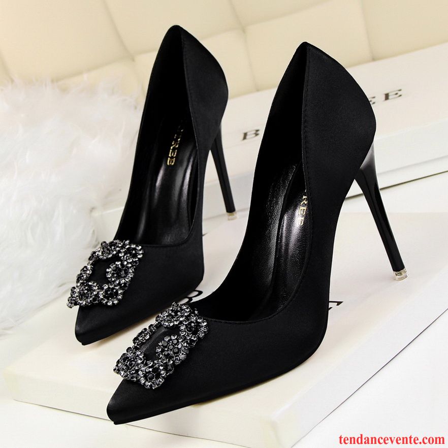 Escarpin Noir Et Argent Talons Minces Poudre Pointe Pointue Femme Imitation Strass Rouge Derbies Chaussures De Mariage Violet Pas Cher