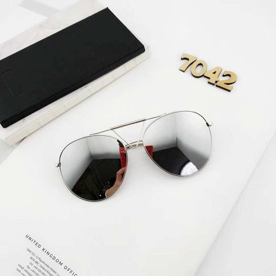 Lunettes De Soleil Femme Populaire Tendance Personnalité Creux Mode Tissu Noir Or