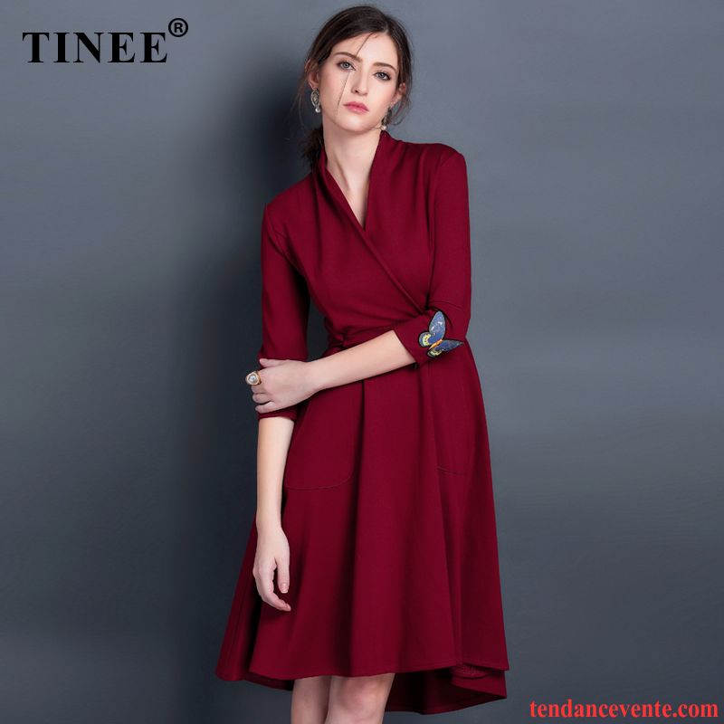 Robe Hiver Blanche Hiver Femme Mince Noir Col En V L'automne Irrégulier Longue Robe Neige Pas Cher