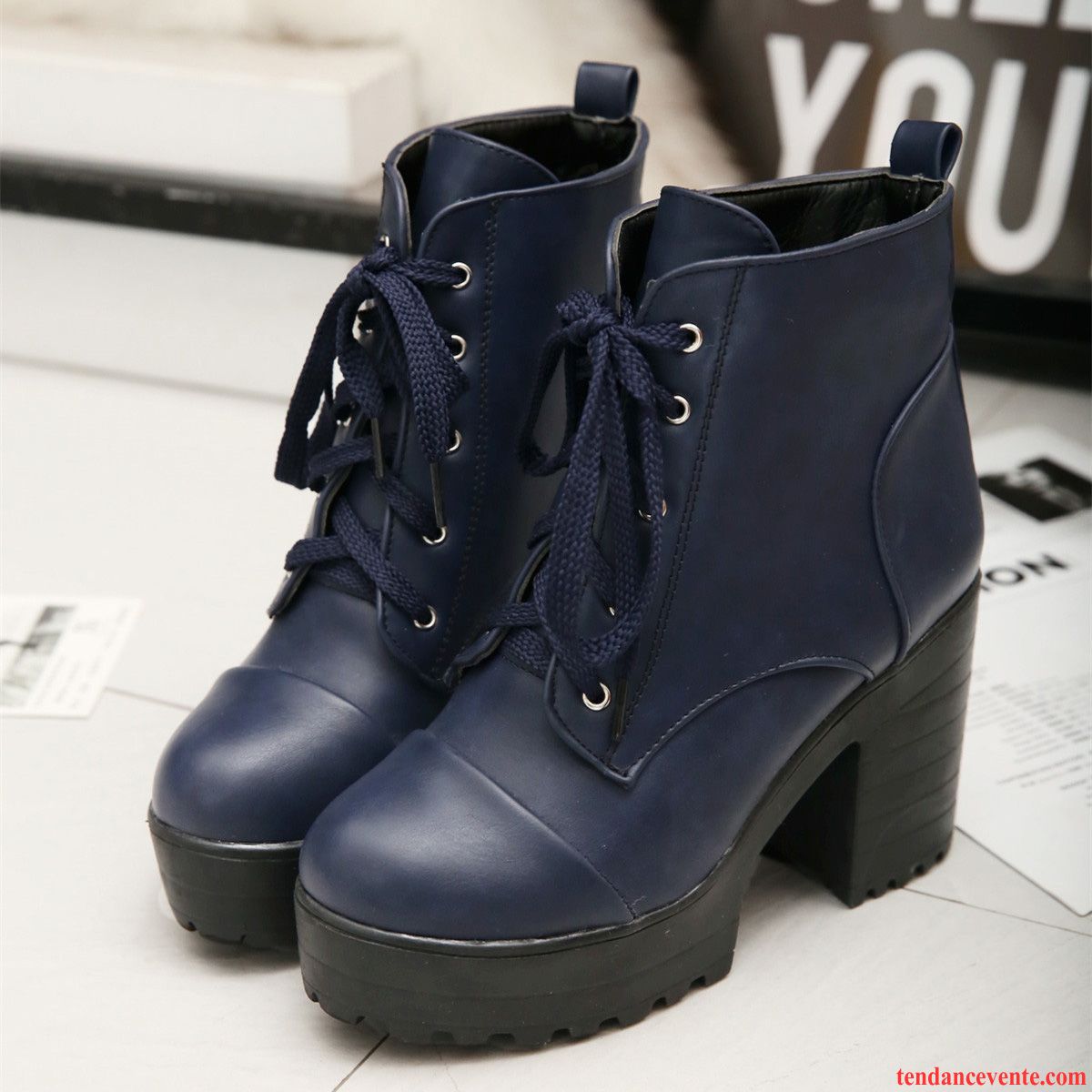 Soldes Bottes Femme Hiver Semelle Épaisse Femme Talons Hauts Plus De Velours Laçage L'automne Angleterre