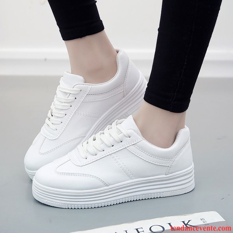 Chaussure Skate Noir Femme Été Blanc Semelle Épaisse Sport Printemps Étudiant Tous Les Assortis Laçage Femme Décontractée Rouge Pas Cher